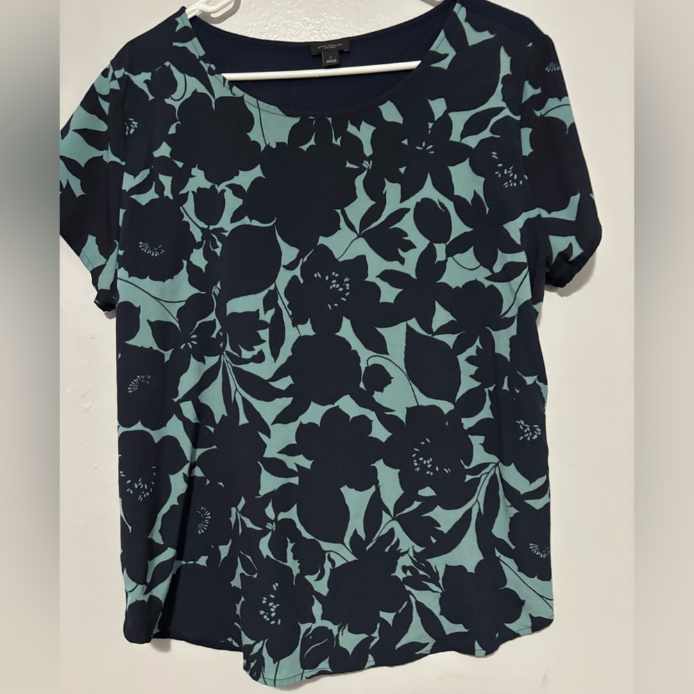 Ann Taylor Navy and Teal Floral Short Sleeve Top